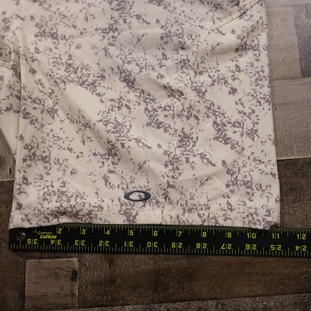 Oakley golf shorts